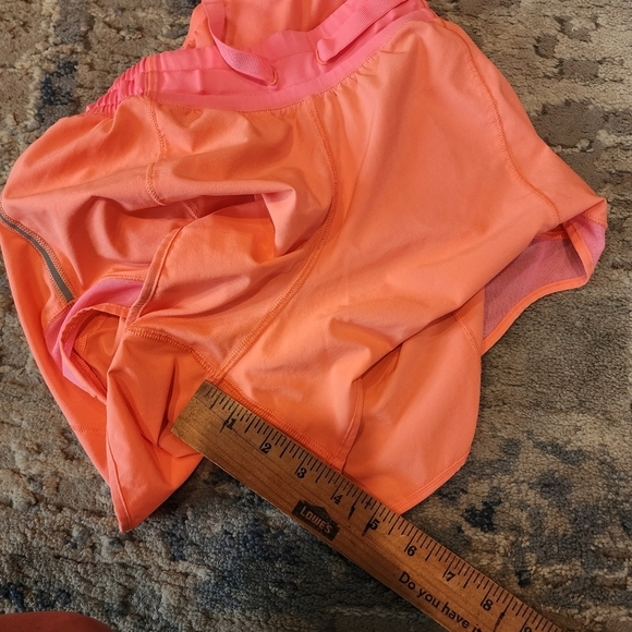 Lululemon Hotty Hot Short (Long), Grapefruit - Picture 6 of 13